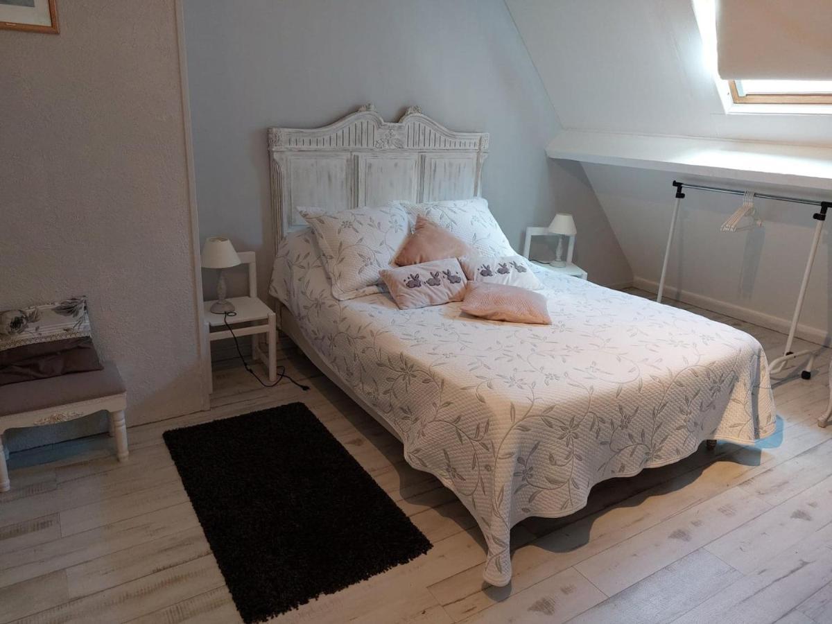 Le Petit Bois Normand - Chambre D'Hote Bed and Breakfast Champ-du-Boult Exteriör bild