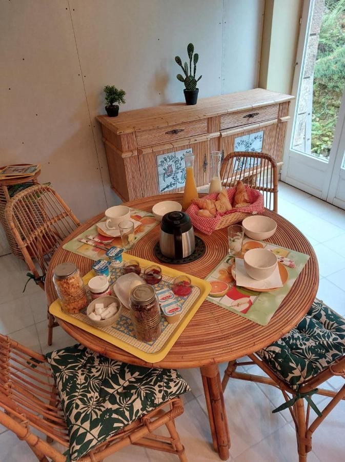 Le Petit Bois Normand - Chambre D'Hote Bed and Breakfast Champ-du-Boult Exteriör bild