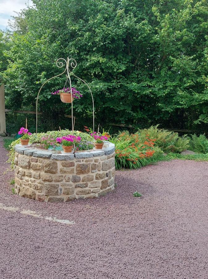 Le Petit Bois Normand - Chambre D'Hote Bed and Breakfast Champ-du-Boult Exteriör bild